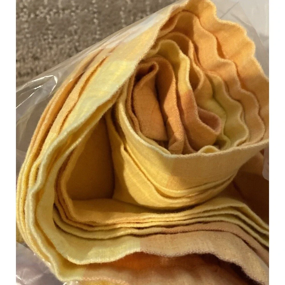 Crate and Barrel fractions Napkins Spice 21 x 21 Set of‎ 6 yellow orange cotton
